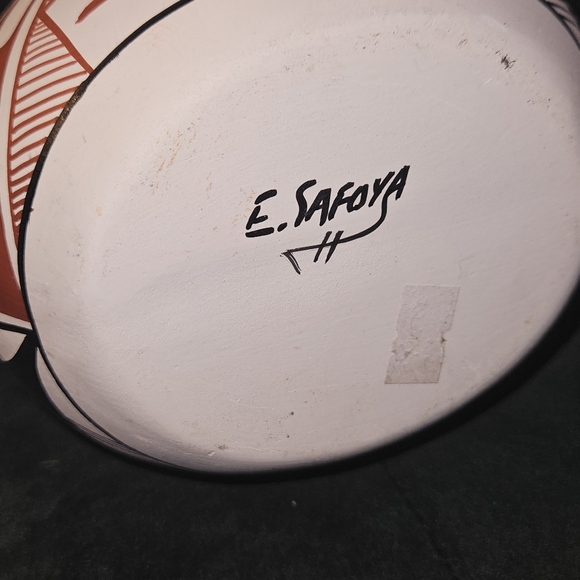 Vintage Signed Native American Pueblo Styled Pottery Wedding Vase. - Picture 3 of 4